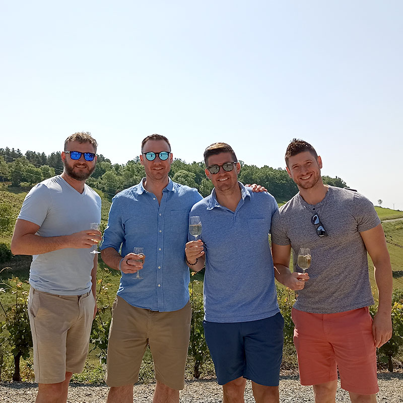 Trails-Wine-tourism-Private-tour-Beaujolais-Day-Amis