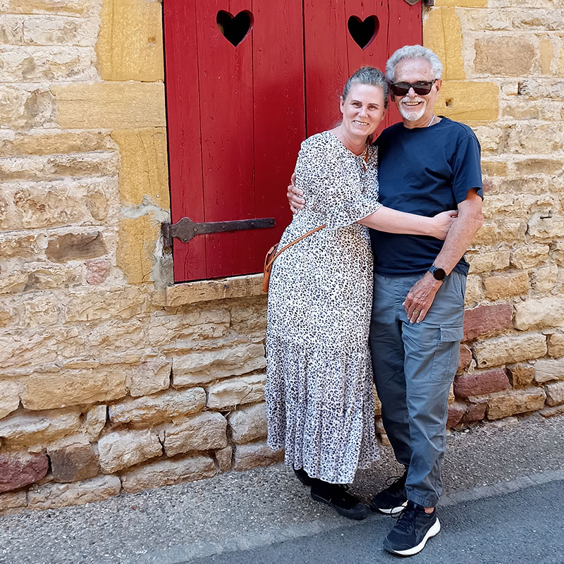 Trails-Wine-tourism-Private-tour-Beaujolais-Day-Couple